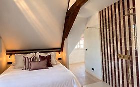 Augusto A Beautifully Restored Historic Townhouse In The Heart Of Bruges
